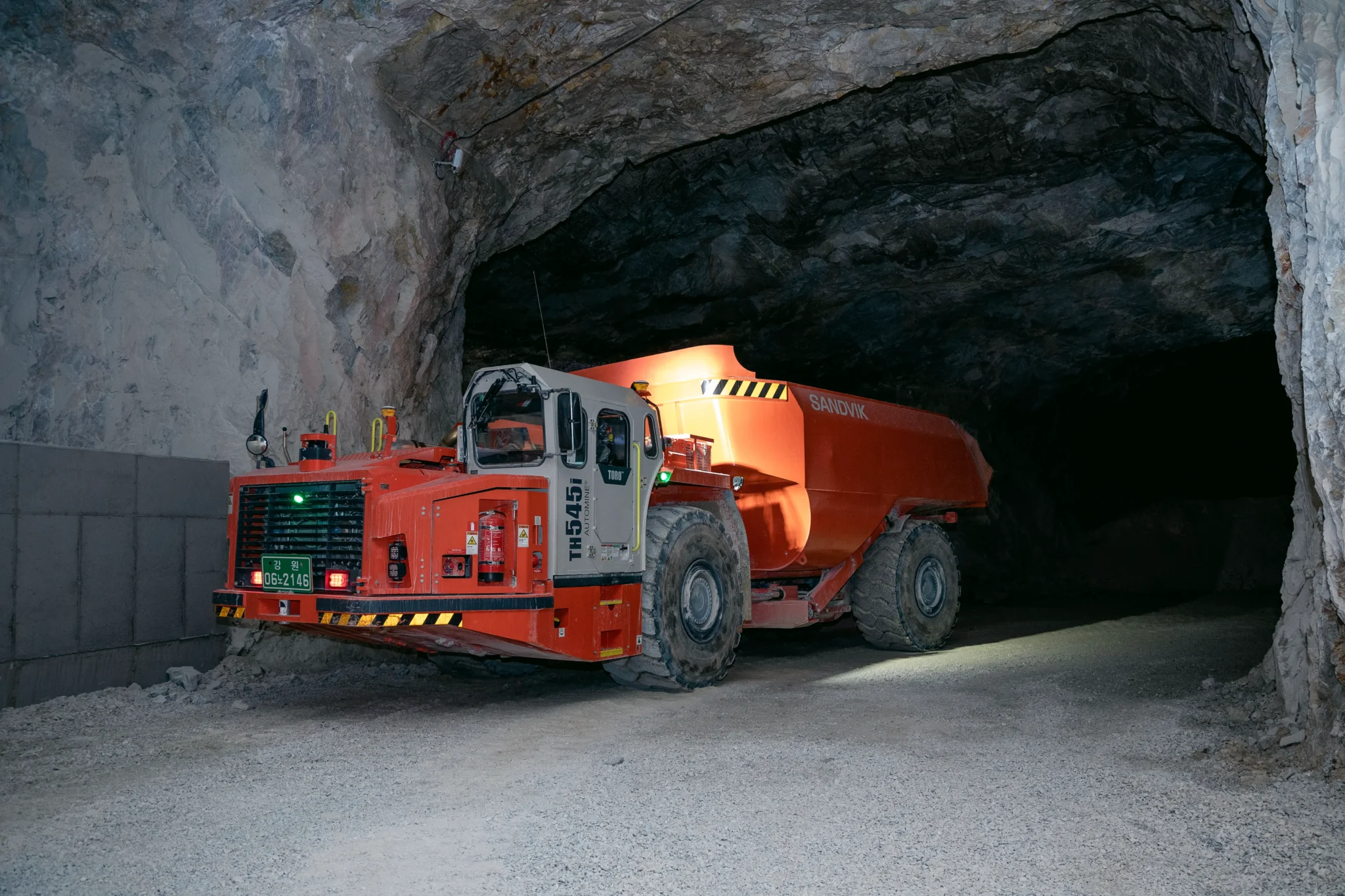 Toro® TH545i | Sandvik Rental and Used