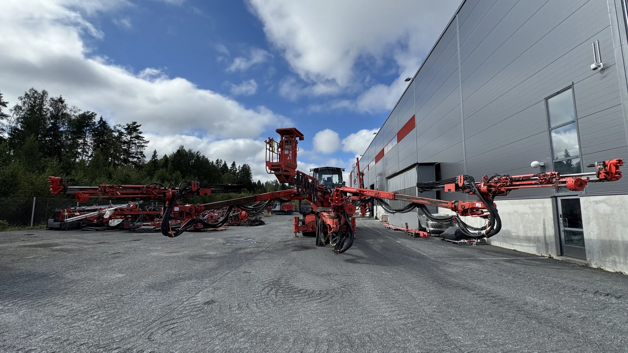 Sandvik DT1132i automated tunnel drilling jumbo for underground excavation