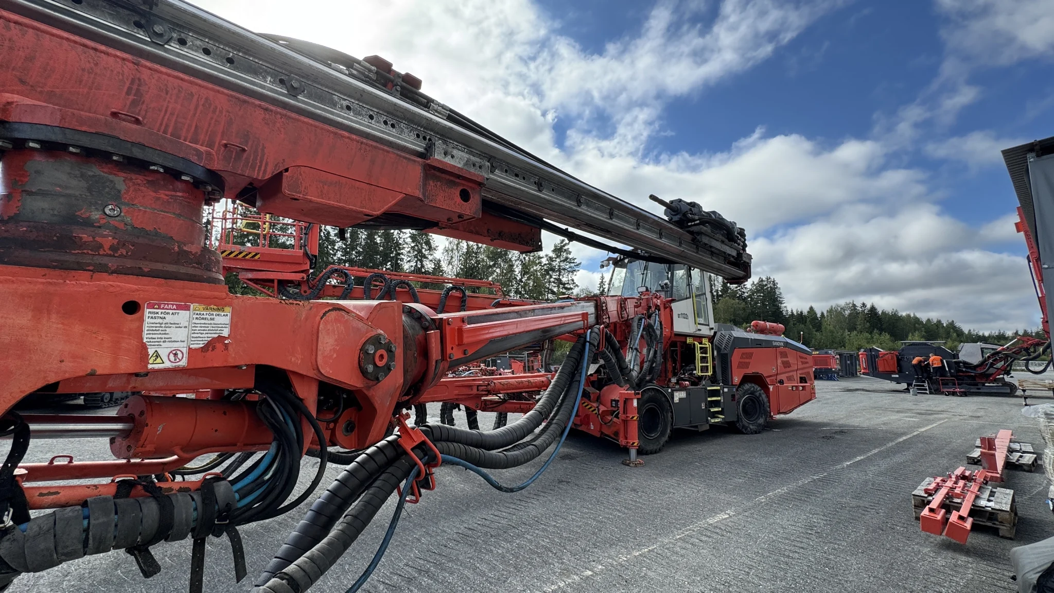 Explore Sandvik Ranger DX800 surface drill rigs for quarry and construction drilling. Available for rental or purchase today.