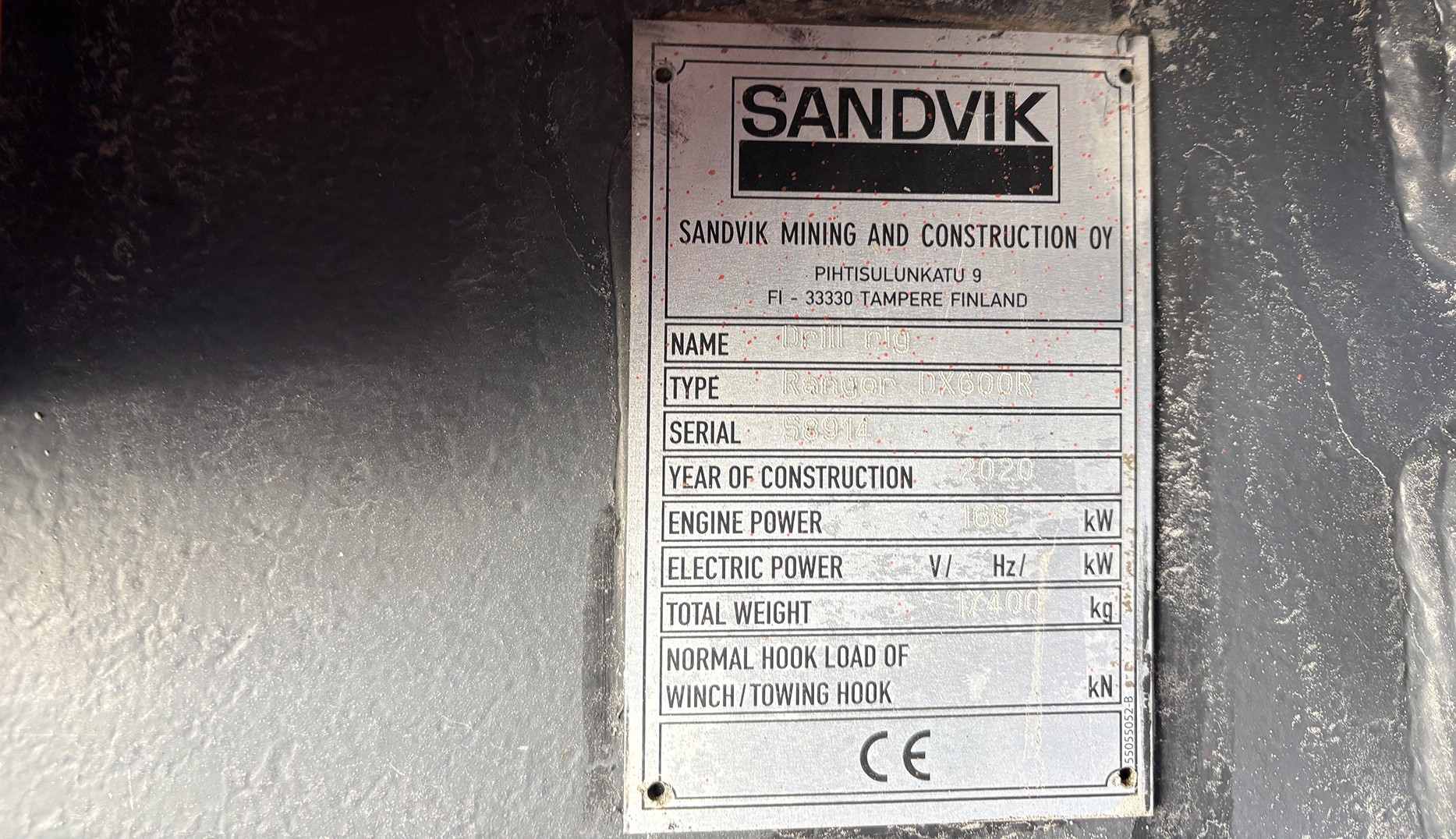 Sandvik Ranger™ DX600R surface drill rig operating on site, heavy-duty drilling equipment for mining and quarrying applications.